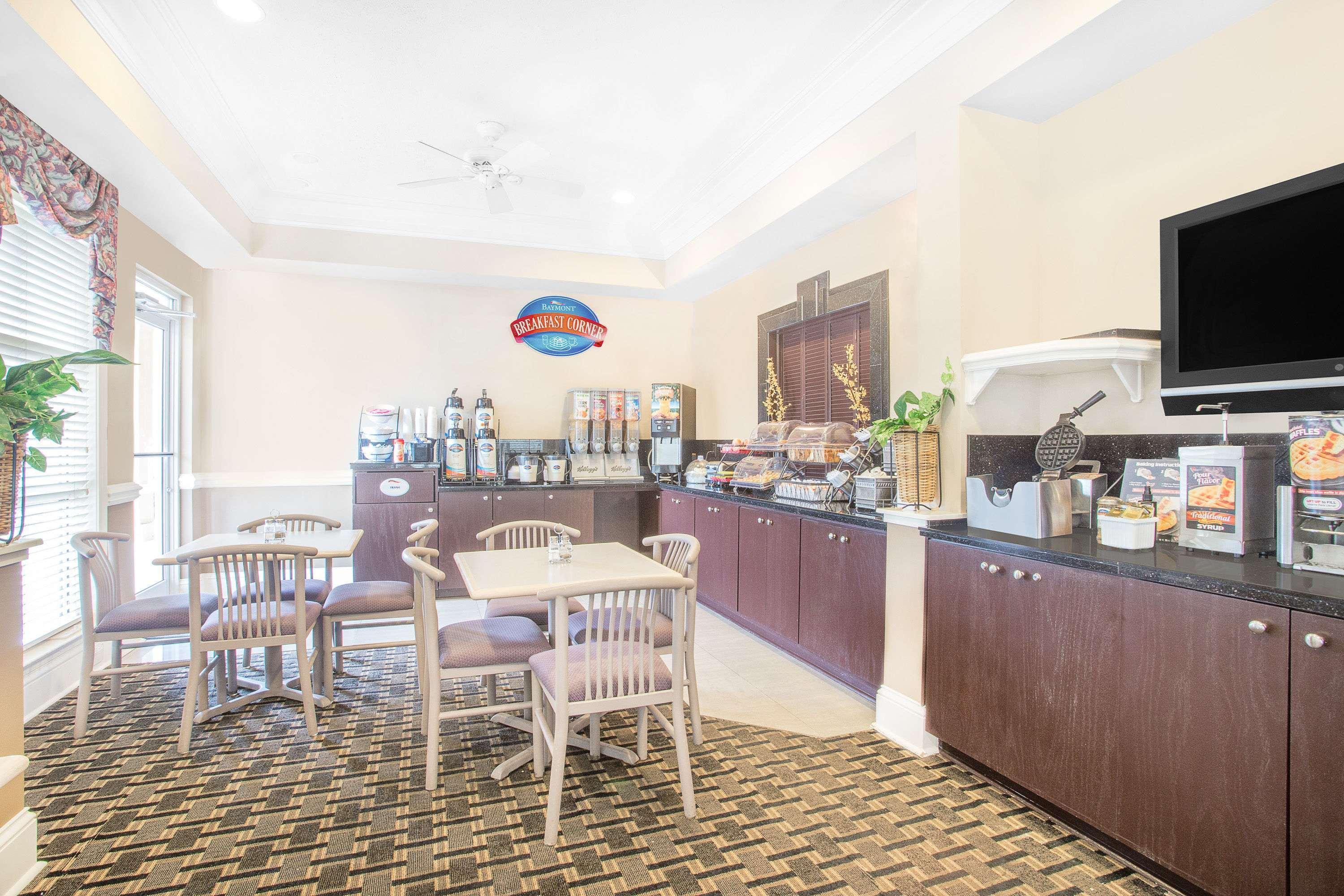 Baymont By Wyndham Crestview Motel Ngoại thất bức ảnh